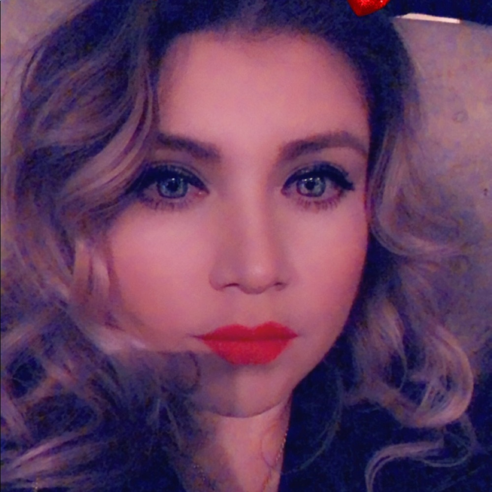 Meet your Posher, Liliana